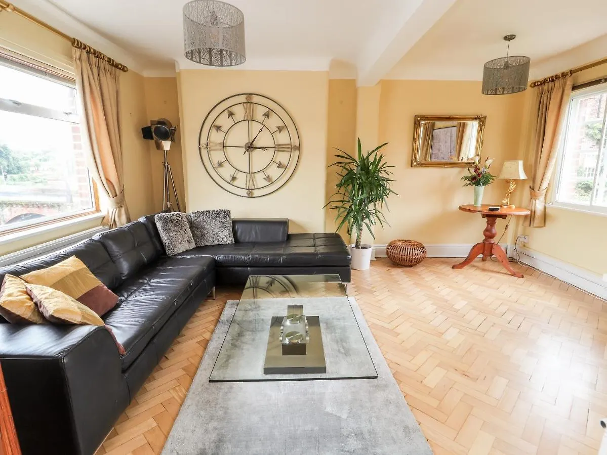 Dee Heights Penthouse Apartment Chester 0*,  United Kingdom